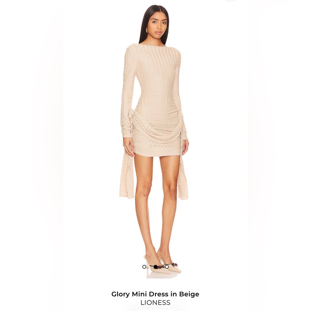 superdown Beige Long-Sleeve Ruched Mini Dress